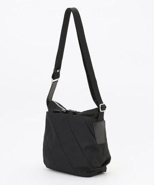 Y'SACCS ストリームラインショルダー ブラック