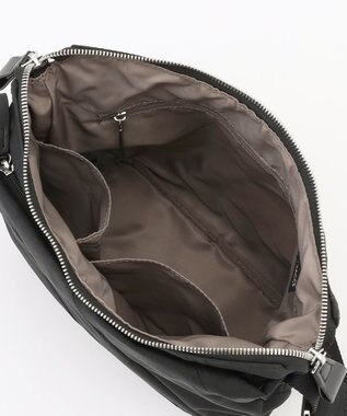 Y'SACCS ストリームラインショルダー ブラック