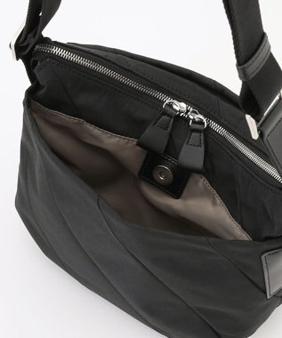 Y'SACCS ストリームラインショルダー ブラック