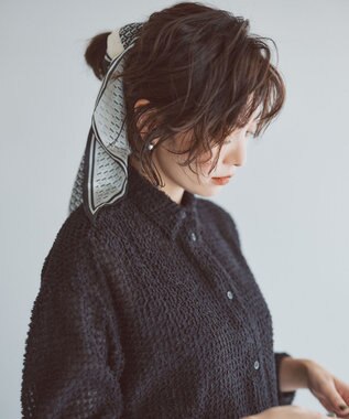 ICB L 【洗える】フェザーエンブロイダリー クロップドシャツ ブラック系