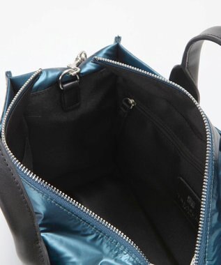 TOPKAPI 【TREASURE TOPKAPI】メタリック パデット ショルダー付 トートバッグ シアンブルー