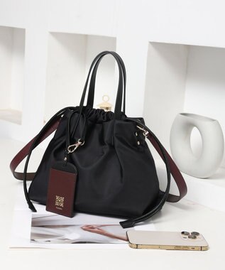 style code 【PADMA/パドマ】ナイロン×レザー　巾着　ショルダーバッグ 2WAY