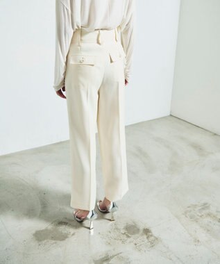 GRACE CONTINENTAL サテンベイカーパンツ キナリ