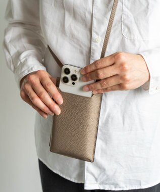 Atelier nuu 本革 スマホショルダー グレージュ
