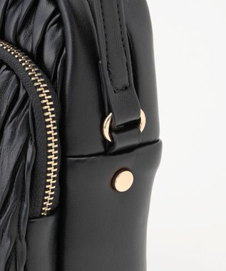 LA BAGAGERIE ランダムプリーツショルダーバッグ タテ ブラック