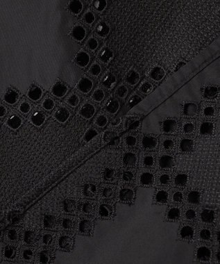 ICB L スクエアエンブロイダリー クロップドシャツ ブラック