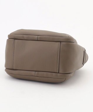 Y'SACCS カウレザー スクエア2wayミニトート グレージュ