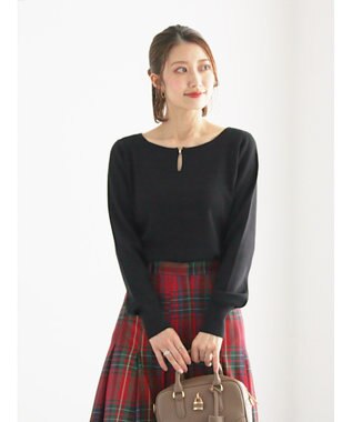 Te chichi スクエアチャームキーネックプルオーバー ブラック