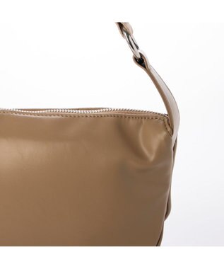 UNBILLION カシュカシュ cachecache / 横長ソフトショルダーバッグ ベージュ