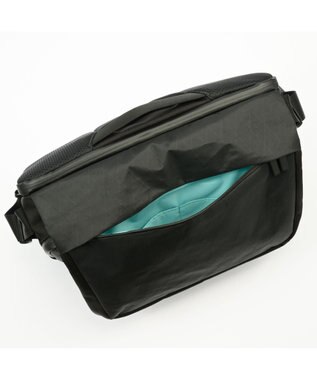 ACE BAGS & LUGGAGE ace. ラグレンティスクロスX ショルダーバッグ A4/13.3インチPC収納 高強度 高撥水 軽量 20067 エース ブラック