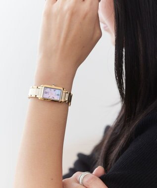 CITIZEN 【白蝶貝のレクタンギュラーモデル】使いやすいシルバーとウォームゴールドのバイカラーウオッチ ウォームゴールド