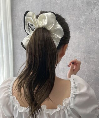 WEGO LBIGロゴ刺繍シュシュ