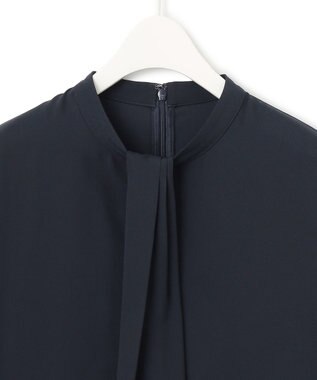 ICB 【接触冷感・UVケア・速乾・洗える】BackSatinAmunzen  5分袖スカーフタイブラウス ネイビー系