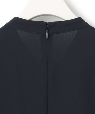 ICB 【接触冷感・UVケア・速乾・洗える】BackSatinAmunzen  5分袖スカーフタイブラウス ネイビー系