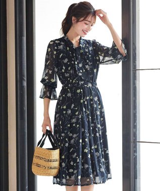 Tiaclasse 【洗える】程良い透け感のプリントボウタイワンピース ネイビー