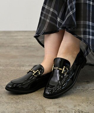 APOM 晴雨兼用　ウォーターレジストビットローファー