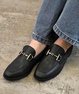 APOM 晴雨兼用　ウォーターレジストビットローファー