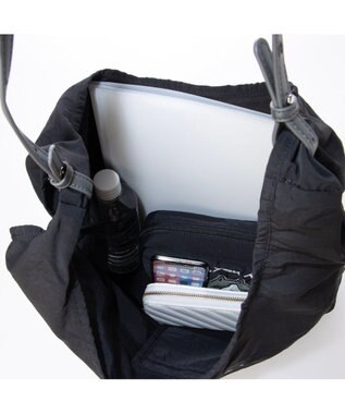 UNBILLION カシュカシュ cachecache / アニマルドローイング刺繍ナイロントート ブラック