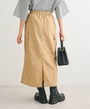 Green Parks シャイニーカーゴスカート Camel