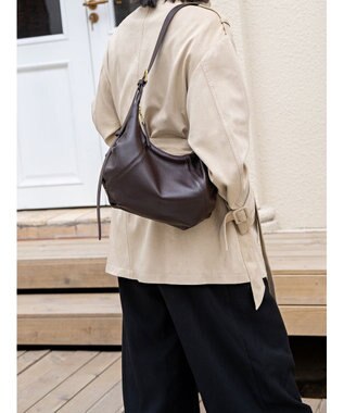 style code 【ペットボトル収納可能】[Lyrss/リルス] 牛革 ショルダーバッグ ダークブラウン
