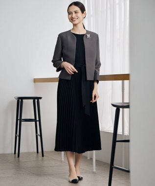 自由区 【カタログ掲載・セレモニー・ハレの日】ビジューカーブ ブローチ シルバー