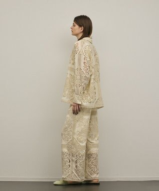 GRACE CONTINENTAL パネル刺繍シャツ キナリ