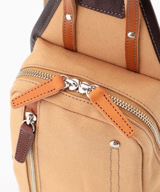 UNBILLION Otias 8号キャンバス牛革付属タテ型ボディバッグ ベージュ