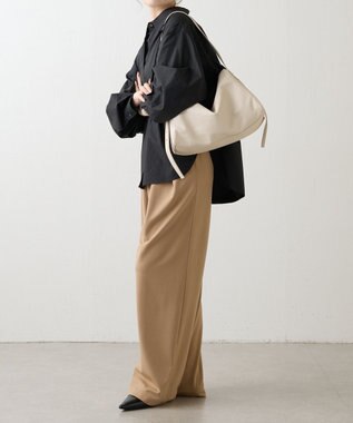 russet トライアングルショルダーバッグ(CE-1675) Ivory