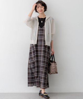 23区 【先行予約/見上愛さん着用】ハイツイストシアーチェック キャミソールワンピース ブラウンチェック