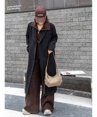 style code 【ペットボトル収納可能】[Lyrss/リルス] 牛革 ショルダーバッグ グレージュ