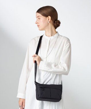 Y'SACCS ナイロンタフタポシェット ブラック