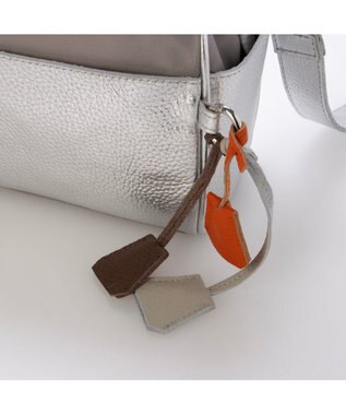 UNBILLION ペルケ perche / 牛革×ナイロンチェンジベルトキーチャームショルダー シルバー