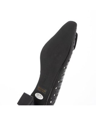 MODE ET JACOMO <MODE ET JACOMO>バックルモチーフパンチングパンプス ブラック