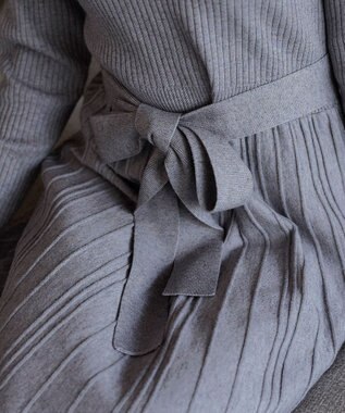 Tiaclasse 【洗える】プリーツ編みラメニットフレアワンピース グレー