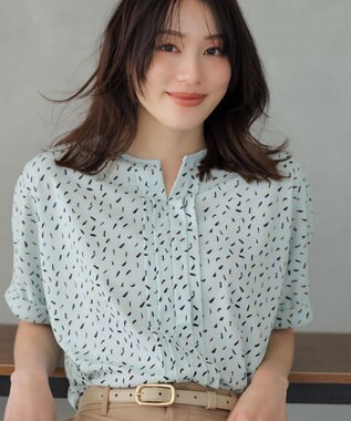 ANY SIS ジョーゼットフロントタック プルオーバー ライトブルー系幾何学柄