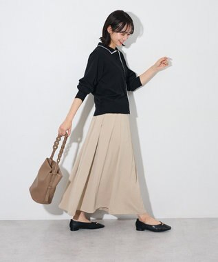 Green Parks プリーツサテンフレアスカート Light Beige