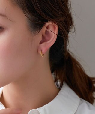 Phoebe 【金属アレルギー対応】【痛くないシリーズ】グリッターメタルライトフィットイヤリング　ゴールド ゴールド