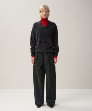 ATON ROYAL CASHMERE FUR | Ｖネックセーター CHARCOAL GRAY