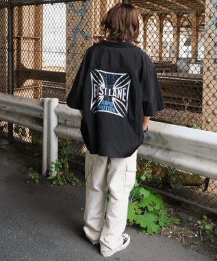 WEGO 【ユニセックス着用ITEM/MLサイズ展開】オープンカラーグラフィックシャツ（SS） ブラック