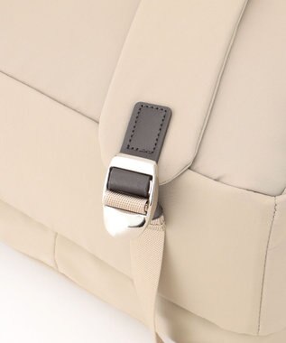 Y'SACCS ダブルタブ　トラベルデイパック ライトベージュ