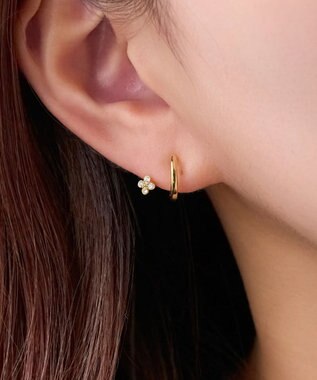 Phoebe 【金属アレルギー対応】【痛くないシリーズ】フラワービジューフロートライトフィットイヤリング　ゴールド ゴールド