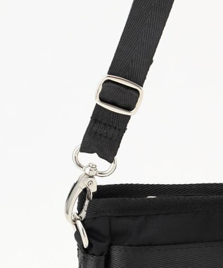 Y'SACCS テープデザイン　トラベルポシェット ブラック