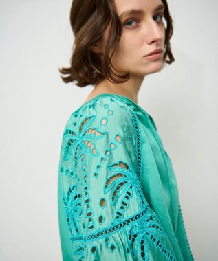 GRACE CONTINENTAL ヤシ柄カットワークトップ グリーン