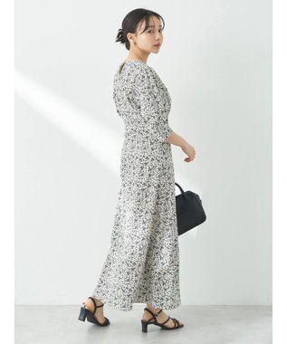 earth music&ecology 小花柄Ｖネックワンピース Ivory