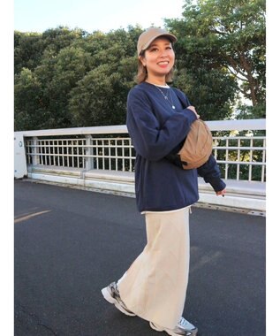 Green Parks バックロゴプリントスウェット Navy