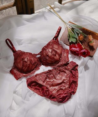 San-ai Resort（三愛水着楽園） 【WEB限定】【プチプラブラセット】純欲カラーヌーディーレーシーストリングブラ＆ショーツセット 【northerly】 ボルドー