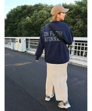 Green Parks バックロゴプリントスウェット Navy