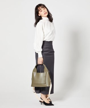 LA BAGAGERIE 【veganview】triangle shape mini tote bag カーキ