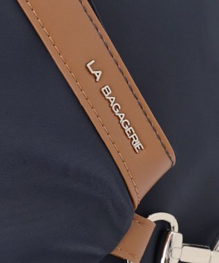 LA BAGAGERIE トライアングルリュックサック ネイビー