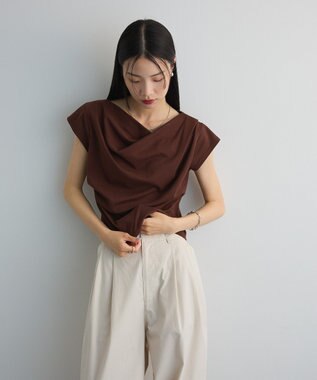 Green Parks ドレープオフショルフレンチ袖Ｔシャツ Brown